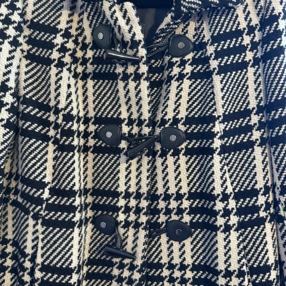 Land’s End Women’s Black and White Coat - Picture 3 of 4